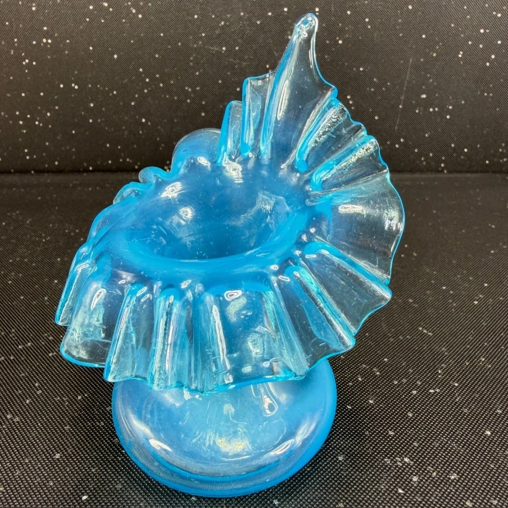 Vintage Blue Blown Art Glass Ruffled Jack in the Pulpit Vase Vessel 5in